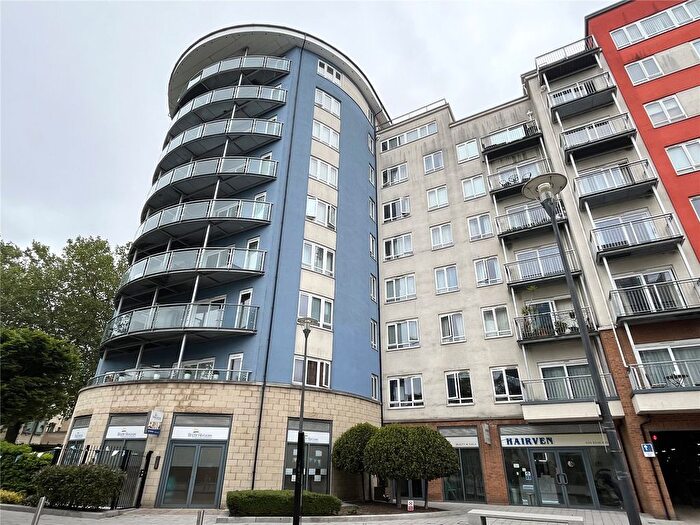 3 Bedroom Flat To Rent In Heritage Avenue, Colindale, London, NW9