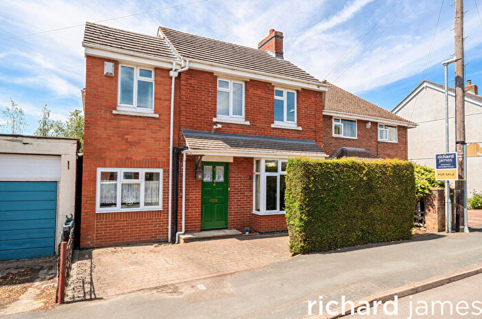4 Bedroom Detached House For Sale In The Broadway, Rodbourne Cheney, Swindon, SN25