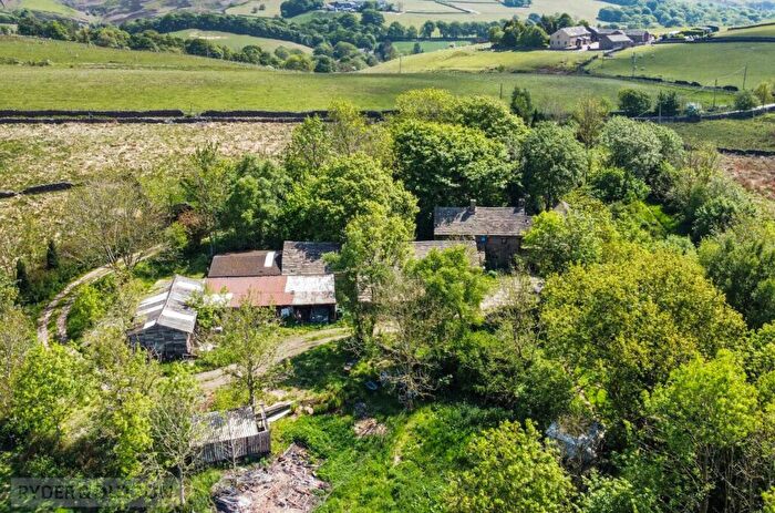 4 Bedroom Detached House For Sale In Lane Head Road, Little Hayfield, High Peak, Derbyshire, SK22