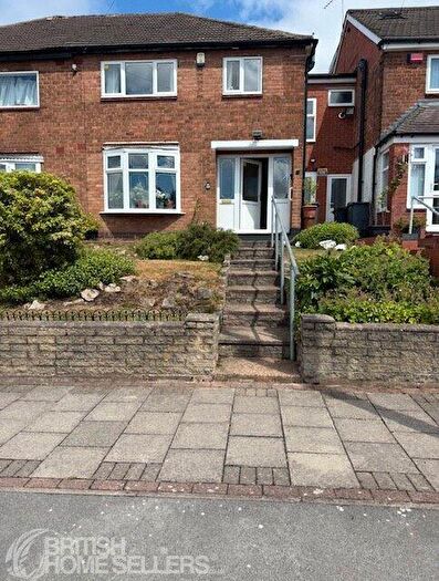 4 Bedroom Semi-Detached House For Sale In Craythorne Avenue, Birmingham, West Midlands, B20