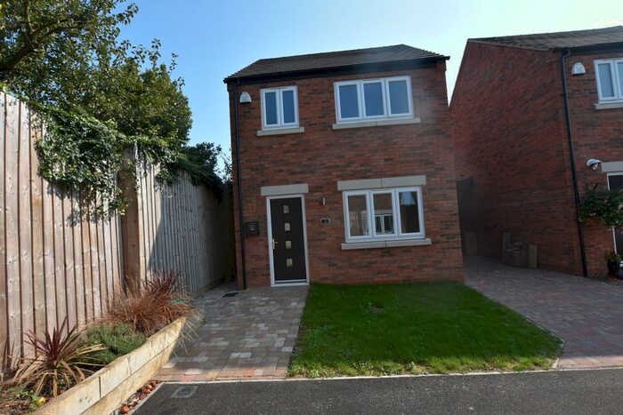 3 Bedroom Detached House To Rent In The Mall, Gold Street, Kettering NN16