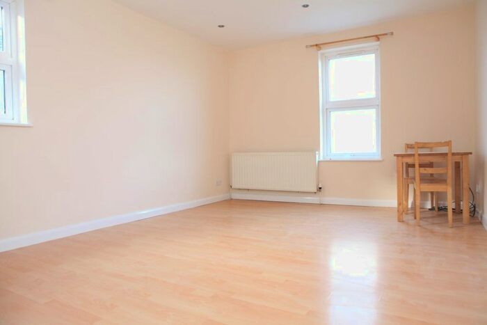 1 Bedroom Flat To Rent In Longbridge Road, Barking, Essex, IG11