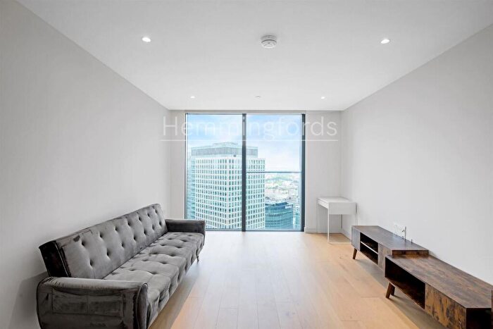 1 Bedroom Apartment For Sale In Hampton Tower, South Quay Plaza, Canary Wharf, E14