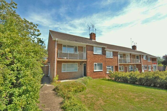 2 Bedroom Maisonette To Rent In Milstead Close, Maidstone, ME14