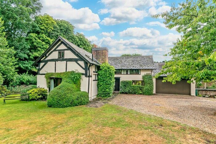 4 Bedroom Detached House For Sale In Aston Lane, Aston, Cheshire, WA7