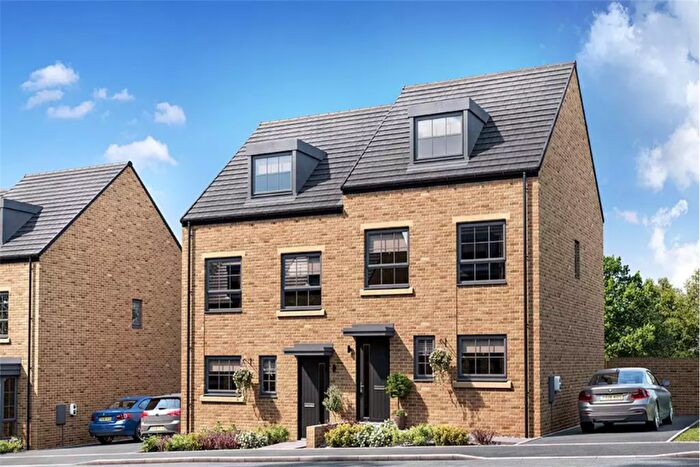 3 Bedroom Semi-Detached House To Rent In Bedroom Semi Detached House In Lincoln Drive, Gedling, NG4