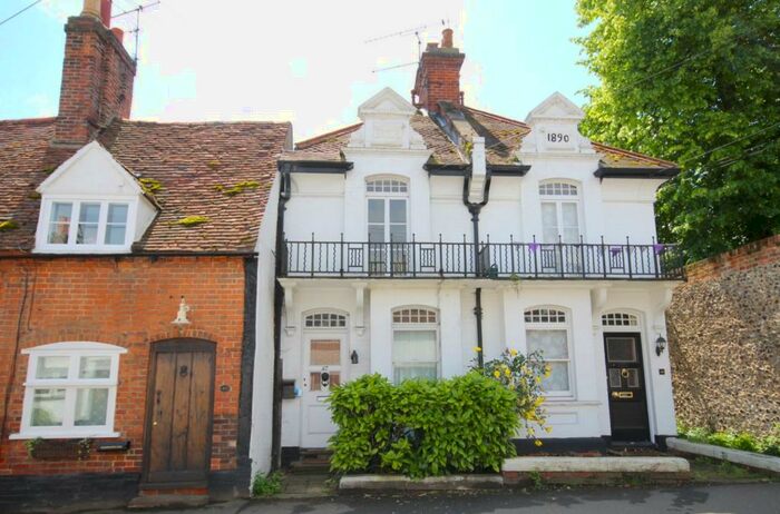 1 Bedroom Terraced House To Rent In Gravel Hill, Henley-on-Thames, RG9