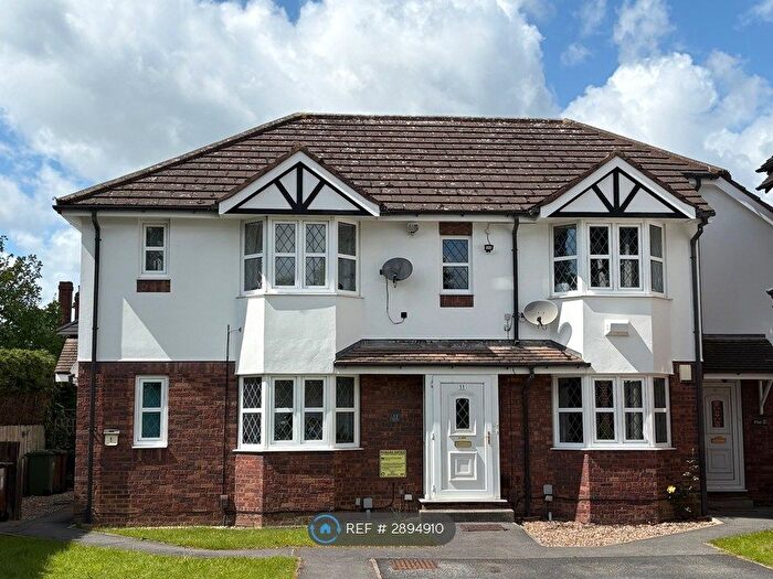 2 Bedroom Flat To Rent In Blenheim Road, Wakefield, WF1