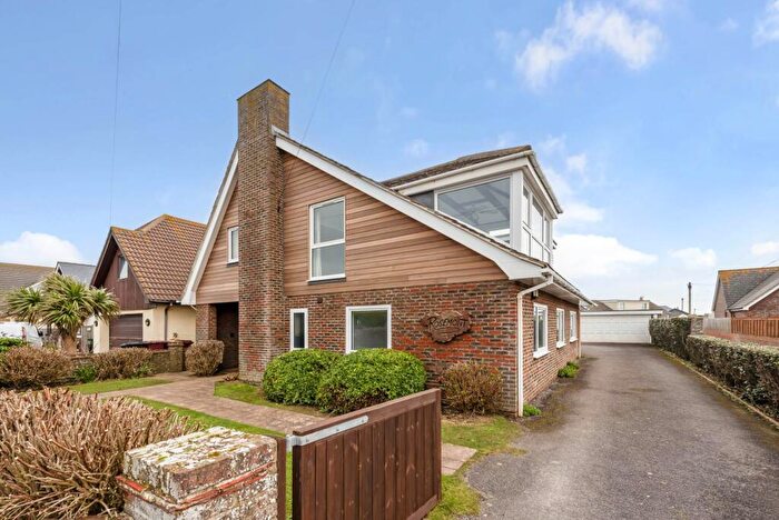 4 Bedroom Detached House To Rent In Barn Walk, East Wittering, PO20