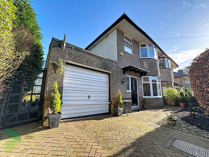 3 Bedroom Semi Detached House For Sale In Park Road, Darwen, BB3