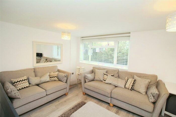 3 Bedroom Maisonette To Rent In Fort Cumberland Road, Southsea, Hampshire, PO4