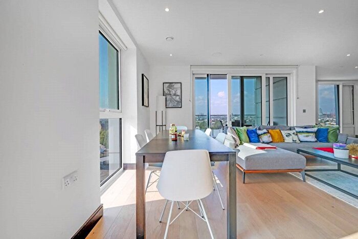 3 Bedroom Flat To Rent In Marquis House, Beadon Road, London, W6