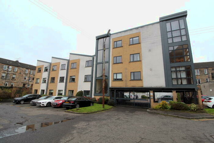 2 Bedroom Flat To Rent In Baker Street, /, Shawlands, G41