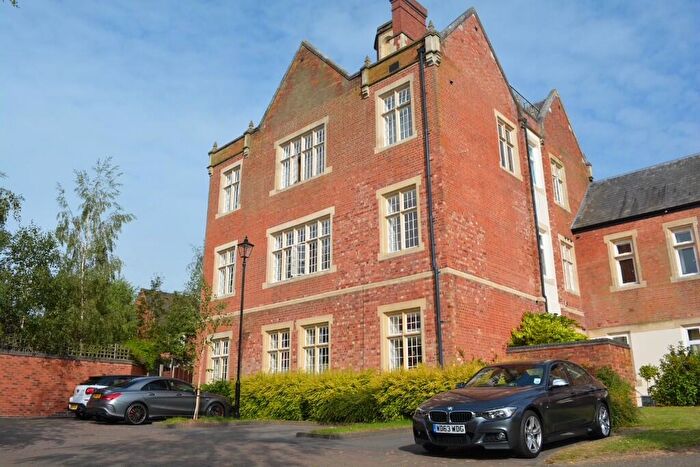 4 Bedroom Duplex To Rent In Tredington Park, Warwick, Warwickshire, CV35