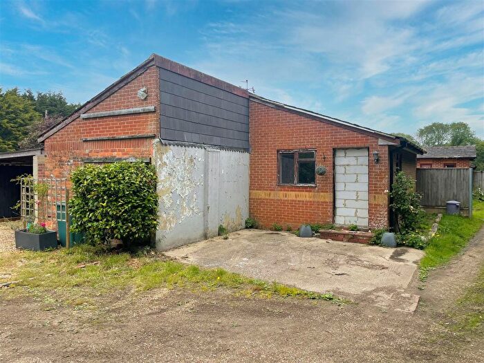 Detached Bungalow For Sale In Bagwich Lane, Godshill, PO38