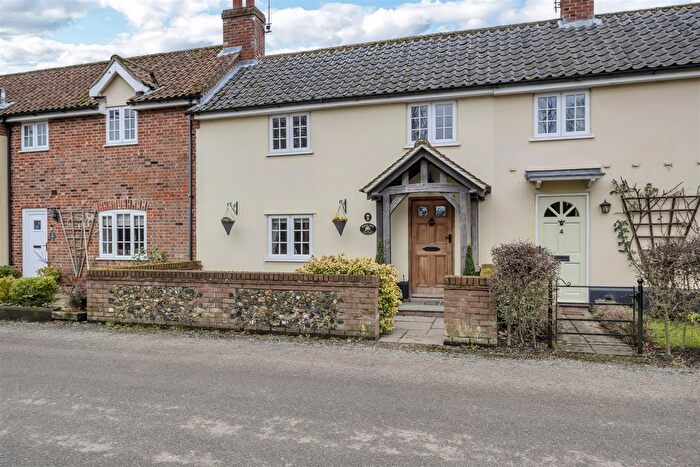 4 Bedroom Property For Sale In Oak Lane, Rougham, Bury St. Edmunds, IP30