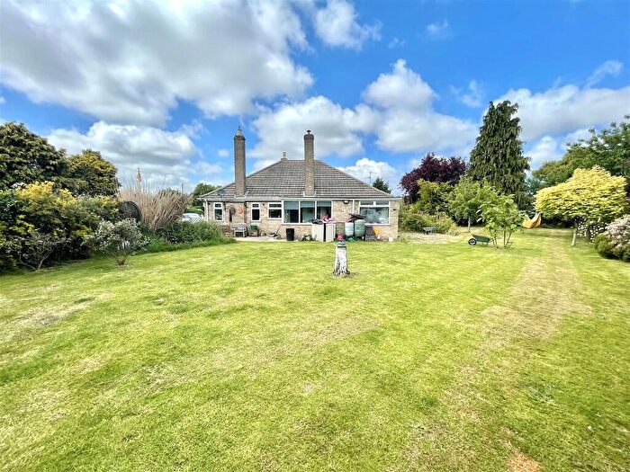 3 Bedroom Detached Bungalow For Sale In Pennytoft Lane, Pinchbeck, PE11