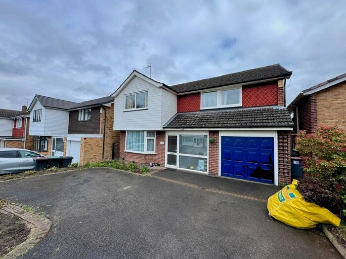 4 Bedroom House To Rent In Ullswater Crescent, Bramcote, NG9
