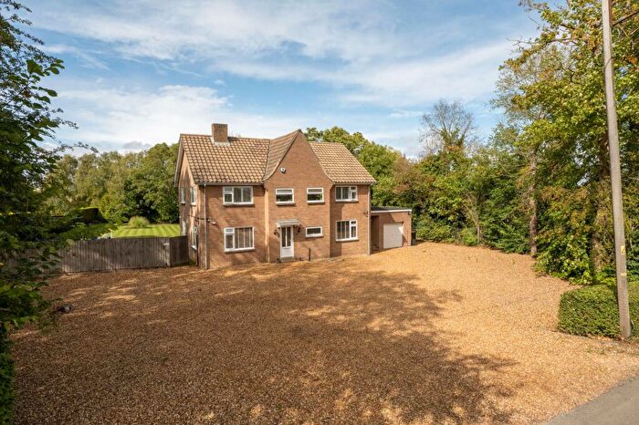 4 Bedroom Detached House For Sale In Church Road, Keysoe, MK44