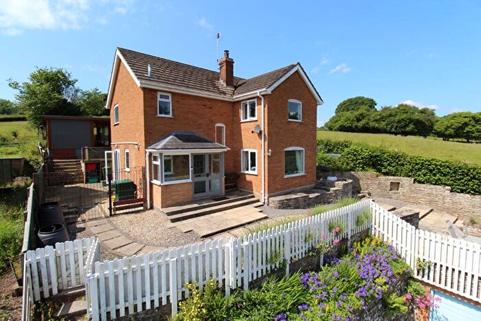 3 Bedroom Detached House For Sale In Begwyns Bluff, Clyro, Hereford, HR3