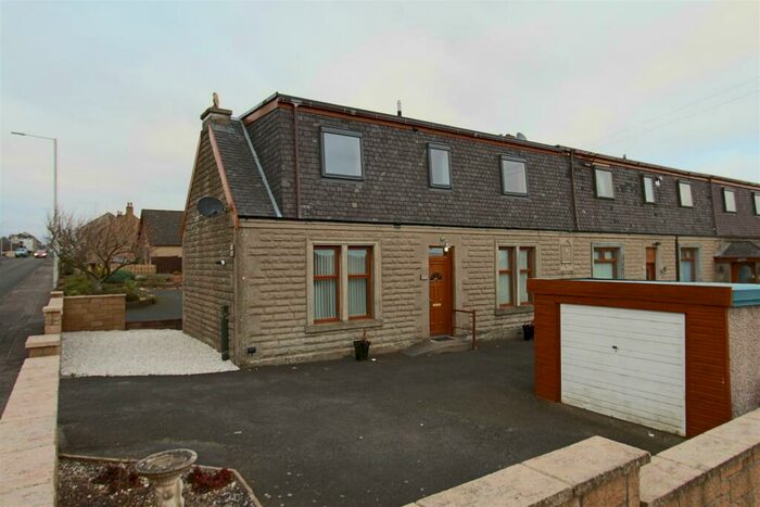 2 Bedroom Semi-Detached House To Rent In Oakfield Street, Kelty, KY4