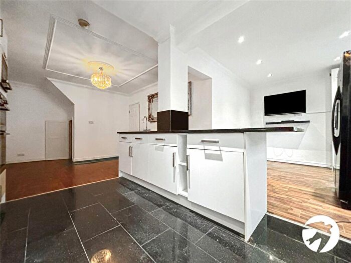 4 Bedroom Semi-Detached House To Rent In Arnside Road, Bexleyheath, DA7