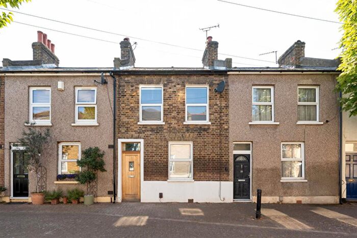 2 Bedroom Terraced House For Sale In Lavender Street, Stratford, E15