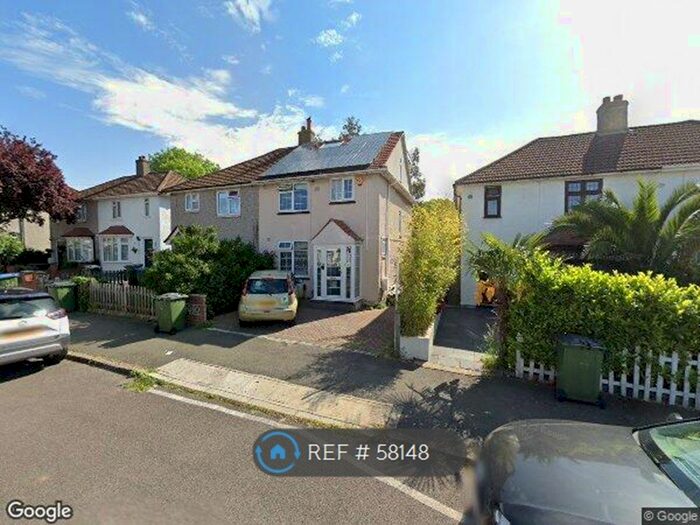 4 Bedroom Semi-Detached House To Rent In Appleton Road, London, SE9