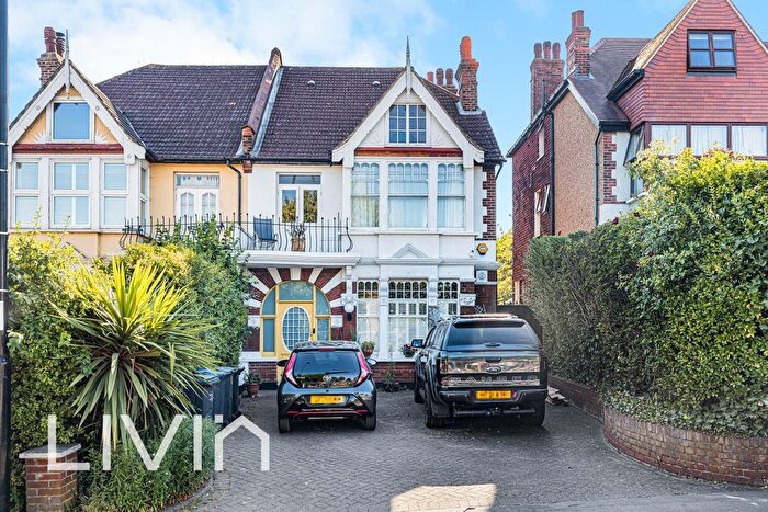 6 Bedroom Semi-Detached House For Sale In South Norwood Hill, South Norwood, SE25