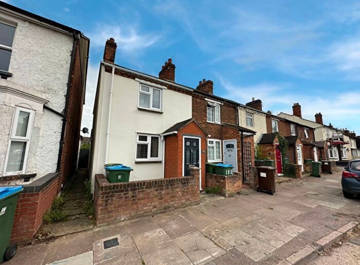 2 Bedroom Property To Rent In Buckingham Road, Aylesbury, HP19