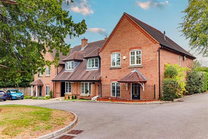 3 Bedroom House To Rent In Kyngeshene Gardens, Guildford, GU1