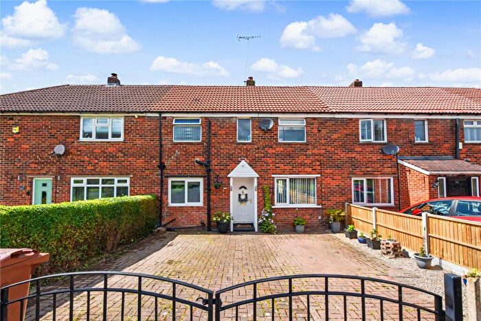 3 Bedroom Town House For Sale In Westdale Drive, Pudsey, West Yorkshire, LS28