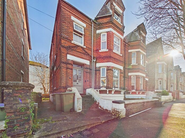 3 Bedroom Maisonette For Sale In Connaught Road, Folkestone, Kent, CT20