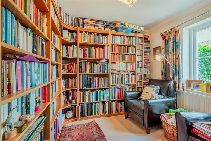 4 Bedroom Detached House For Sale In Pleasant Valley Lane, East Farleigh, Maidstone, ME15