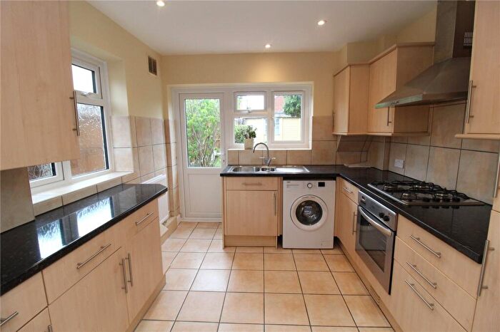 3 Bedroom Semi Detached House To Rent In Queenswood Avenue, Hutton, CM13