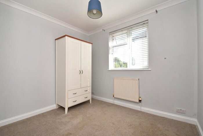 4 Bedroom Semi-Detached House For Sale In Southborough Lane, Bromley, BR2