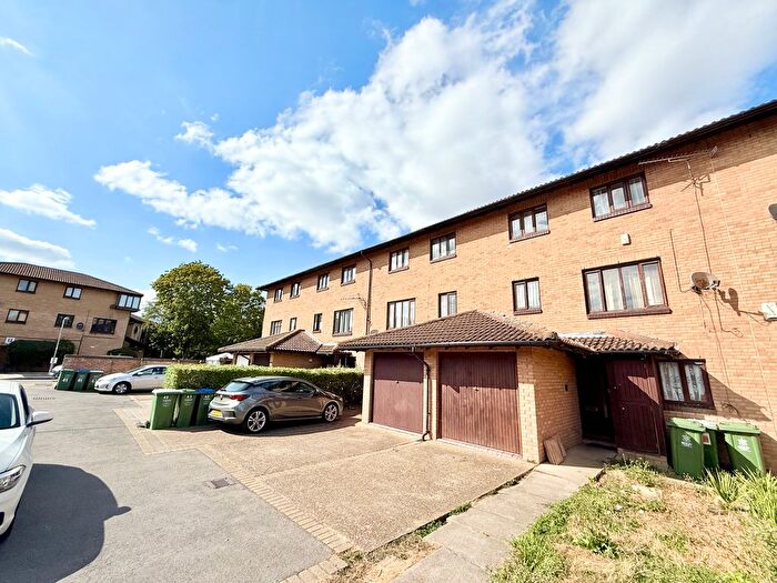 4 Bedroom Terraced House To Rent In Eastgate Close, London, SE28