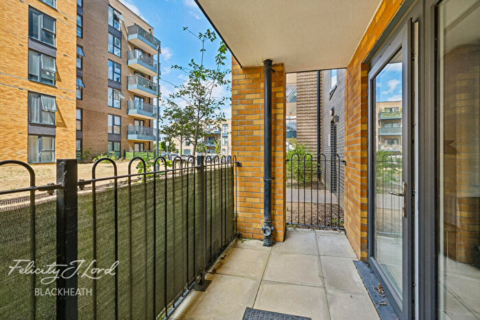 1 Bedroom Apartment For Sale In Bowen Drive, Charlton, SE7