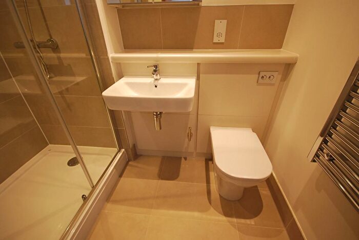 2 Bedroom Apartment To Rent In Leaf Street, Hulme, Manchester, M15