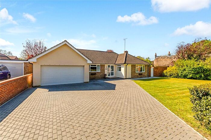 4 Bedroom Bungalow For Sale In Hook Lane, Ropley, Hampshire, SO24