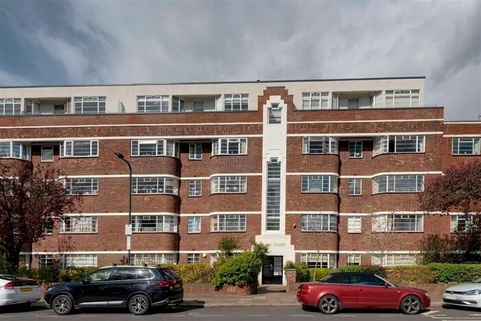 3 Bedroom Flat To Rent In Oman Avenue, London, NW2