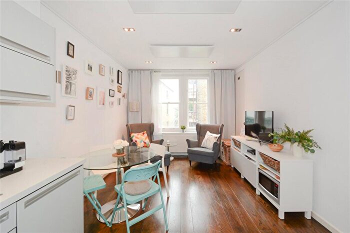 2 Bedroom Flat To Rent In Wentworth Street, Liverpool Street, E1