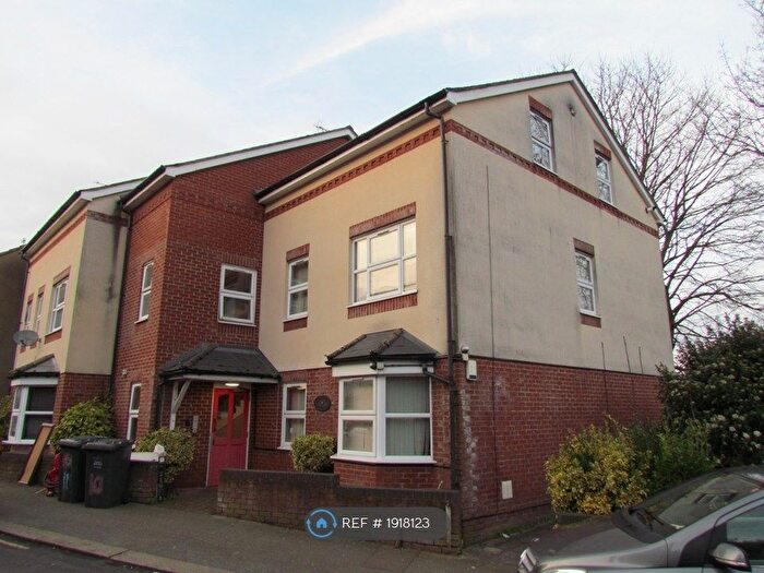 1 Bedroom Flat To Rent In St. Saviours Crescent, Luton, LU1