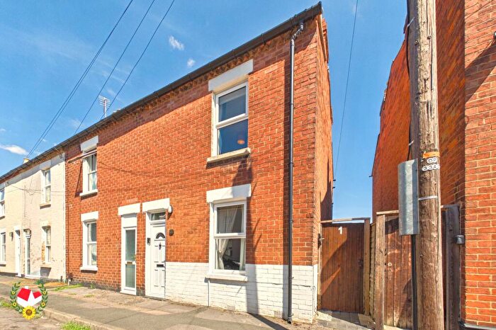 2 Bedroom End Of Terrace House For Sale In Birchmore Road, Gloucester, GL1