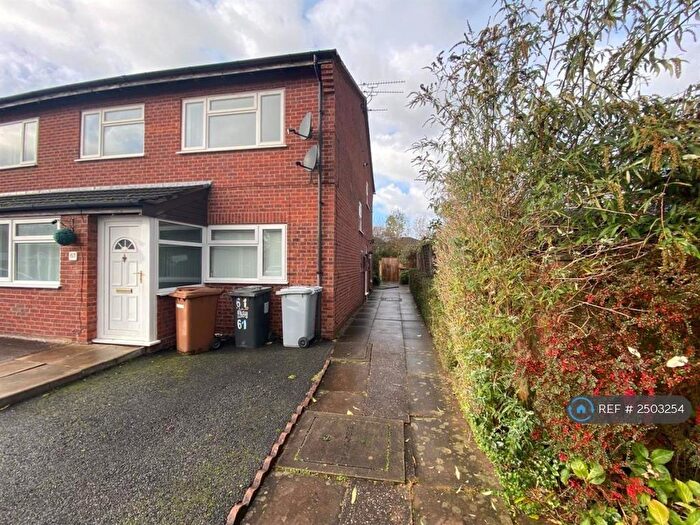 2 Bedroom Maisonette To Rent In Verdin Court, Crewe, CW1