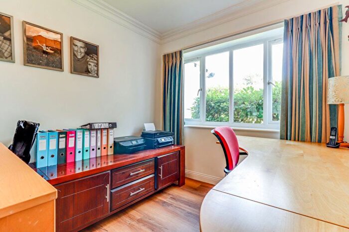 5 Bedroom Property To Rent In Thorncliffe Drive, Cheltenham, GL51