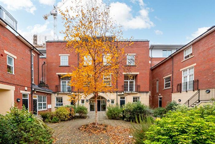 2 Bedroom House To Rent In Redcliff Street, Bristol, BS1