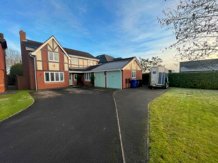 4 Bedroom Detached House For Sale In Postern Road, Tatenhill, Burton-on-Trent, DE13