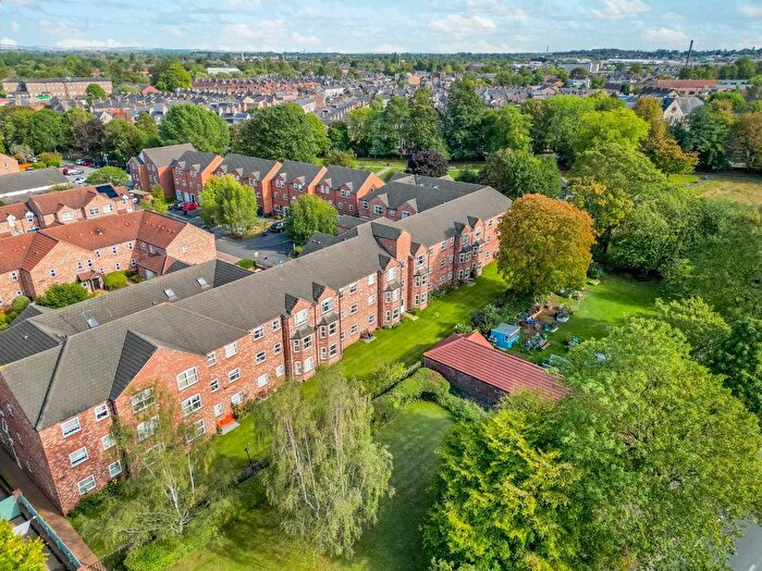 2 Bedroom Flat For Sale In Hansom Place, York, YO31
