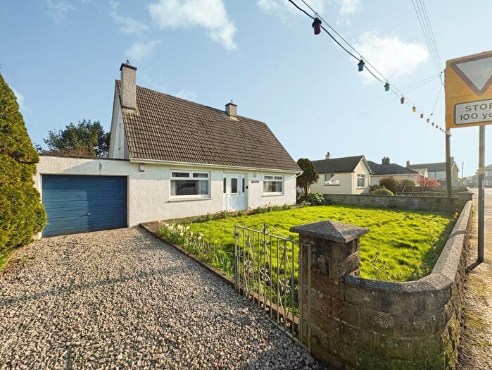 3 Bedroom Detached Bungalow For Sale In Leedstown, Spacious Home With Potential, TR27